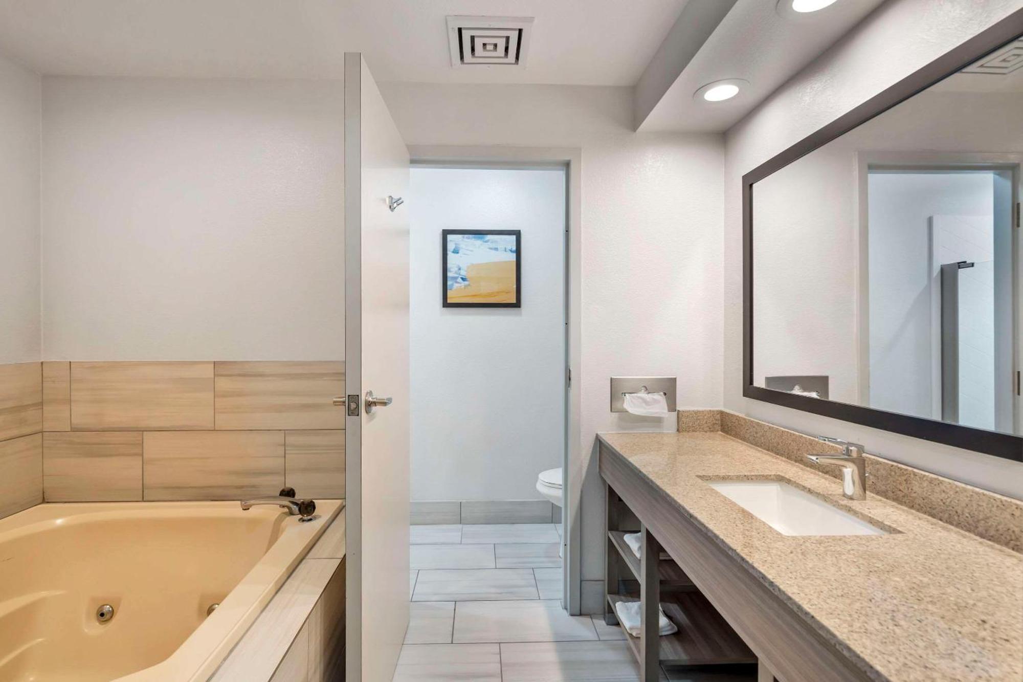 Comfort Inn & Suites Mundelein-Vernon Hills Extérieur photo