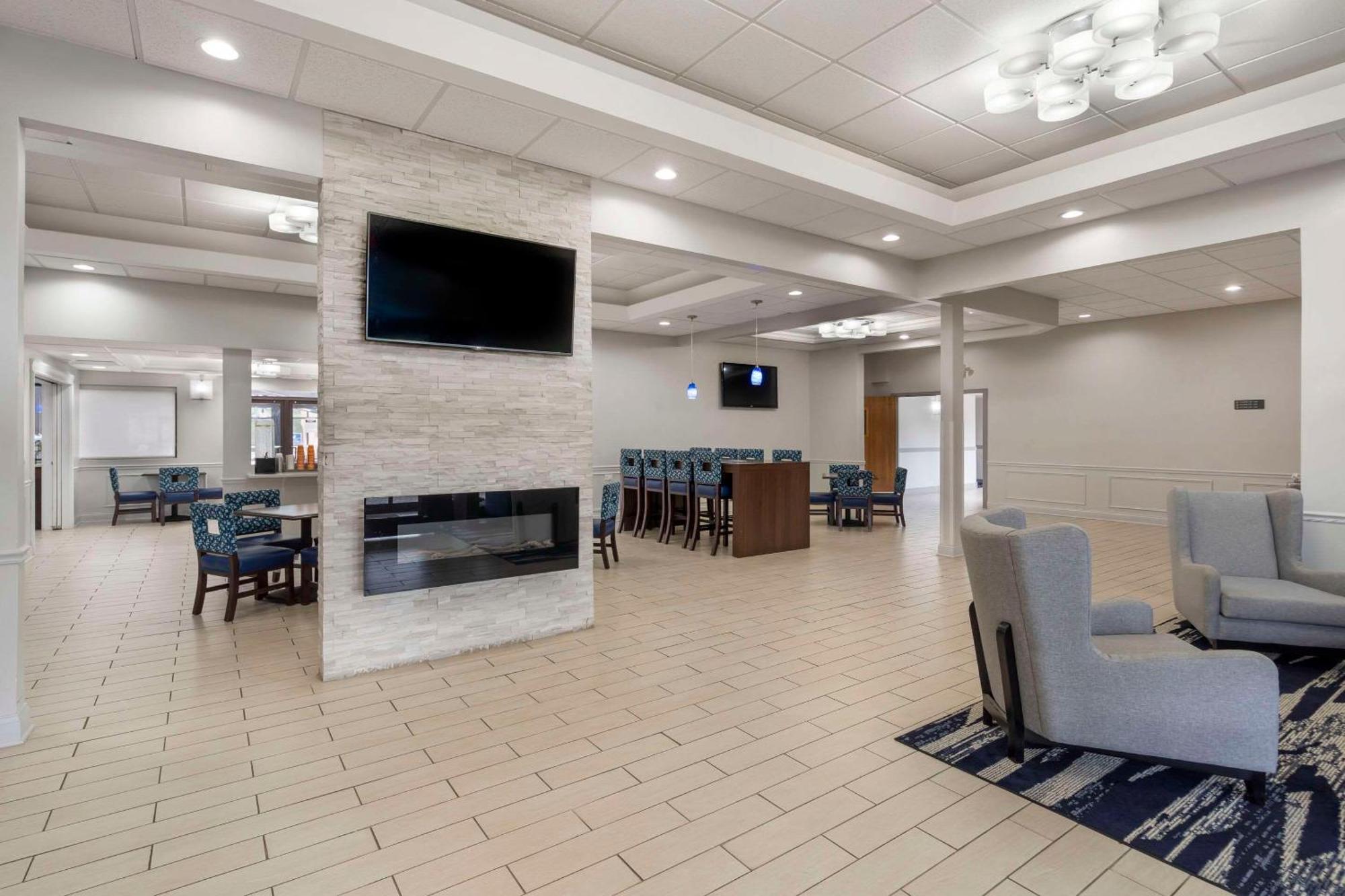 Comfort Inn & Suites Mundelein-Vernon Hills Extérieur photo