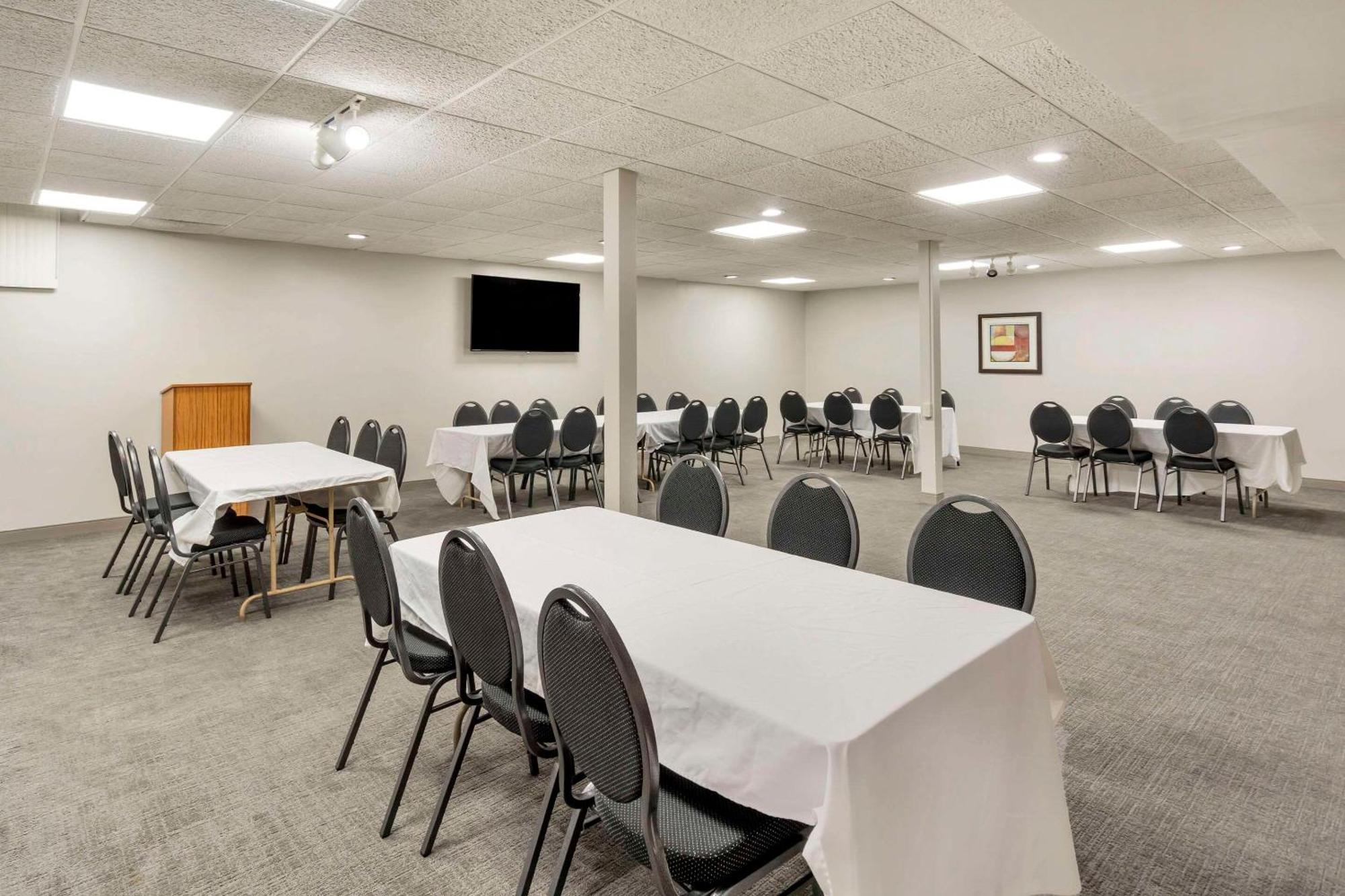 Comfort Inn & Suites Mundelein-Vernon Hills Extérieur photo
